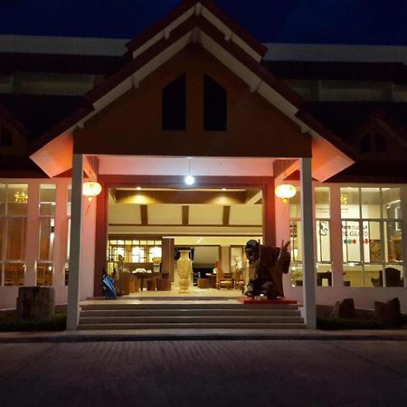 Silayok Grand Hotel Так Экстерьер фото