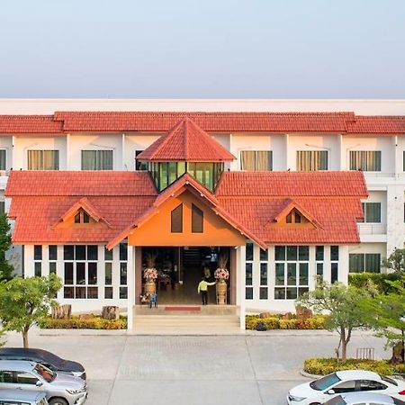 Silayok Grand Hotel Так Экстерьер фото
