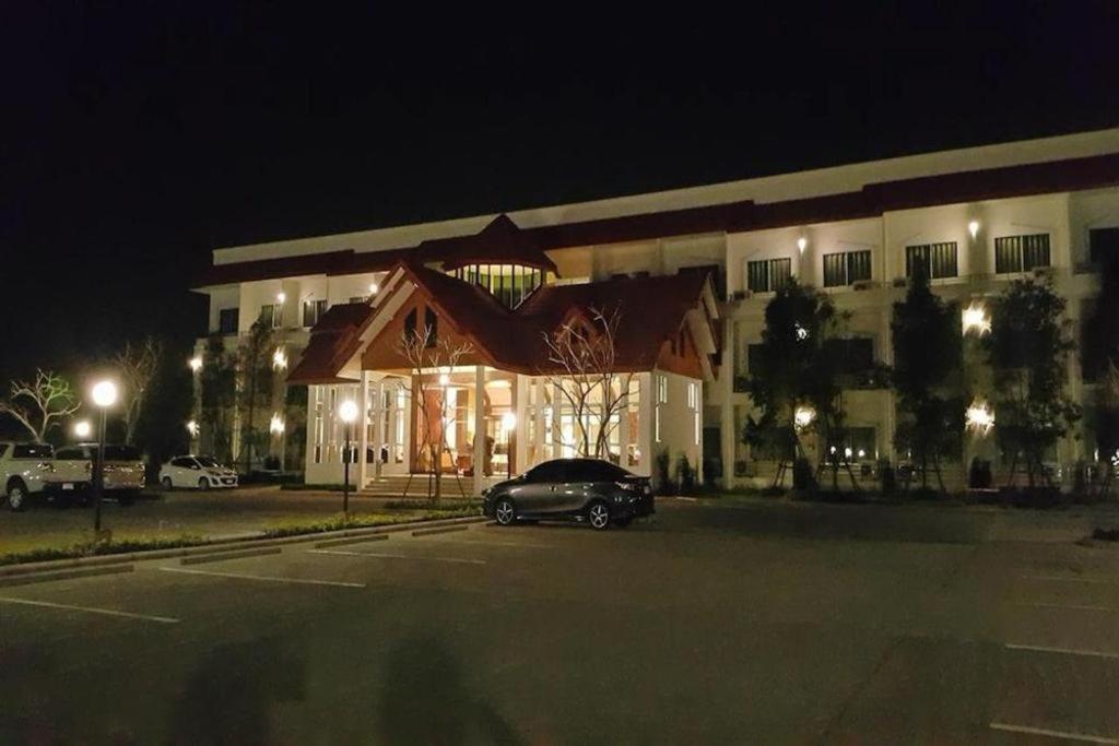 Silayok Grand Hotel Так Экстерьер фото